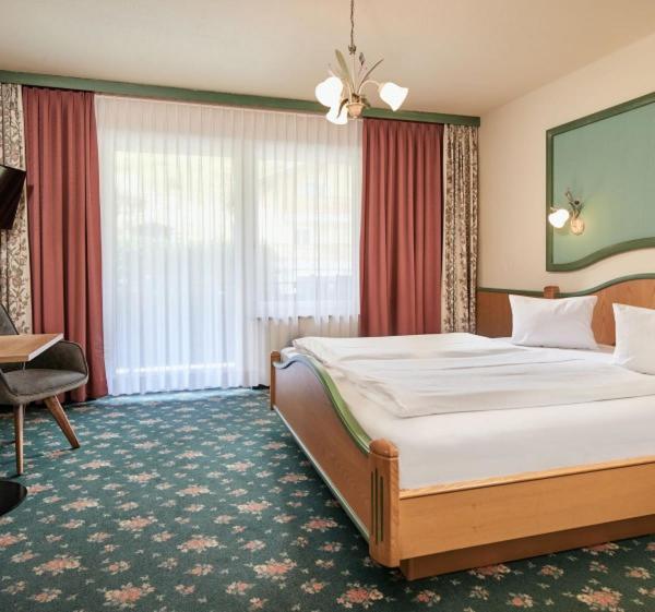 Hotel Bergglueck フィルツモース エクステリア 写真