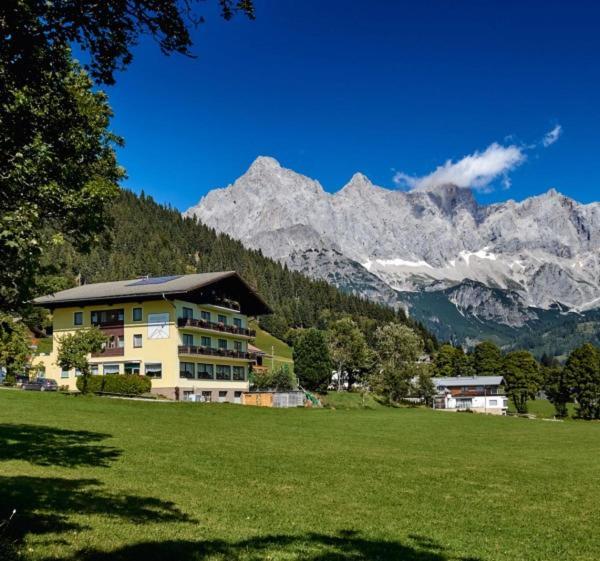 Hotel Bergglueck フィルツモース エクステリア 写真